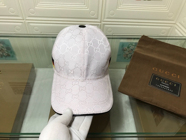 ブランド帽子着用イメージ